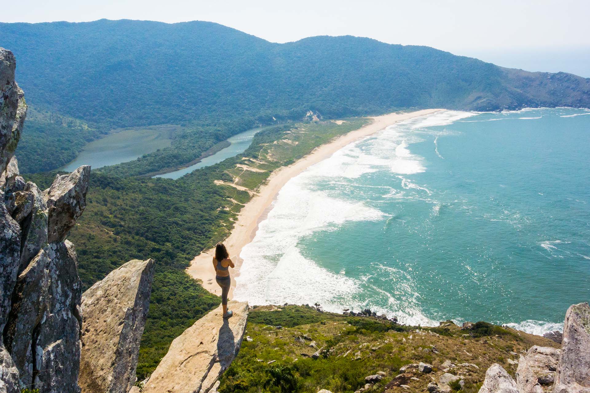 Praias paradisíacas, surfe e natureza em Florianópolis/SC